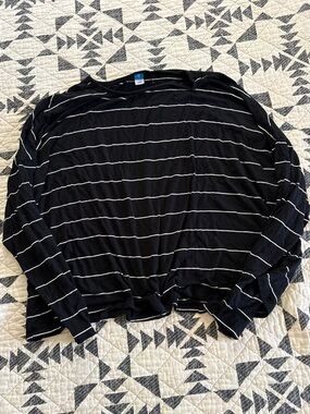 Old Navy Luxe Black Top with White Stripes - Size XL